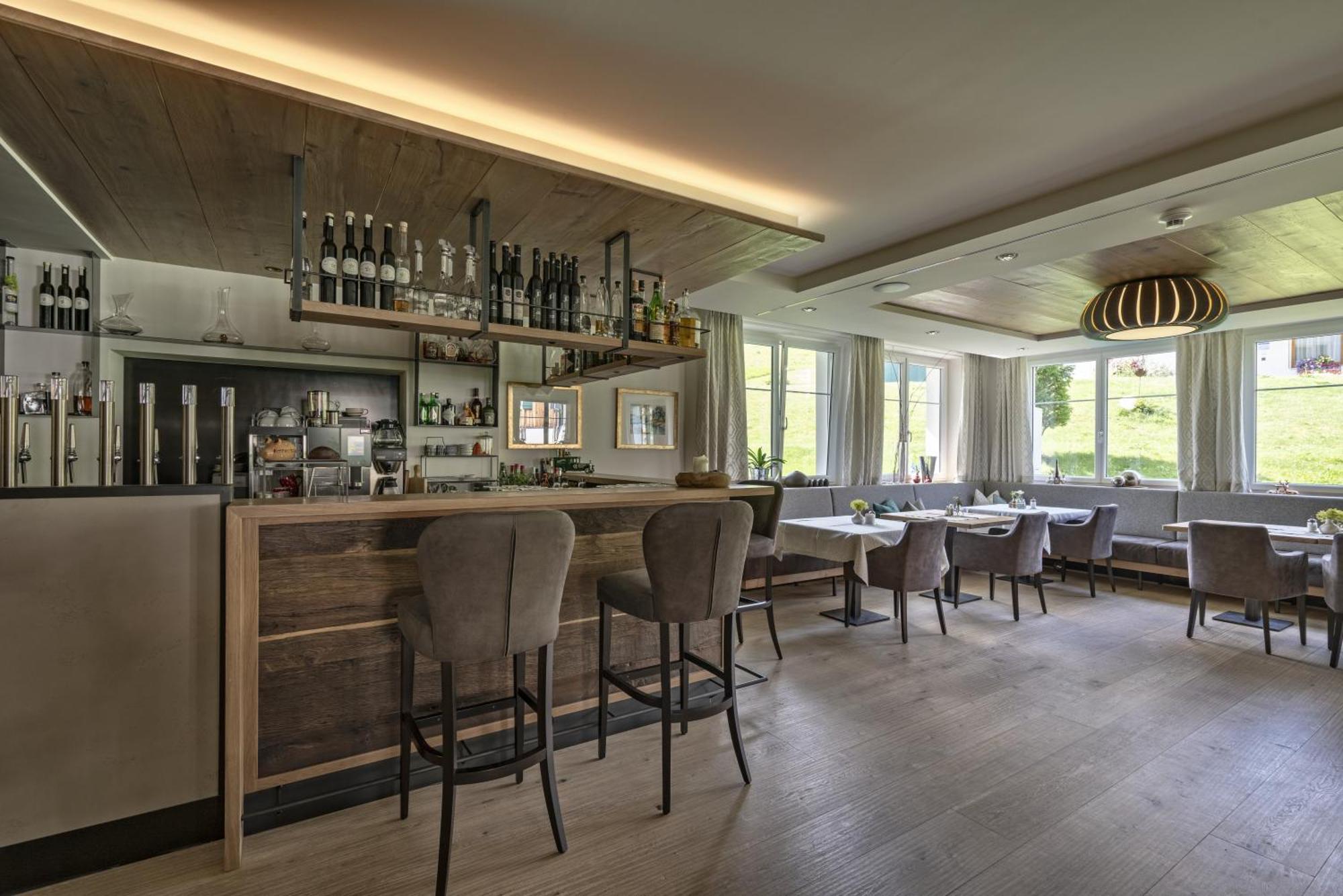 Hotel Restaurant Formarin Oberlech Extérieur photo